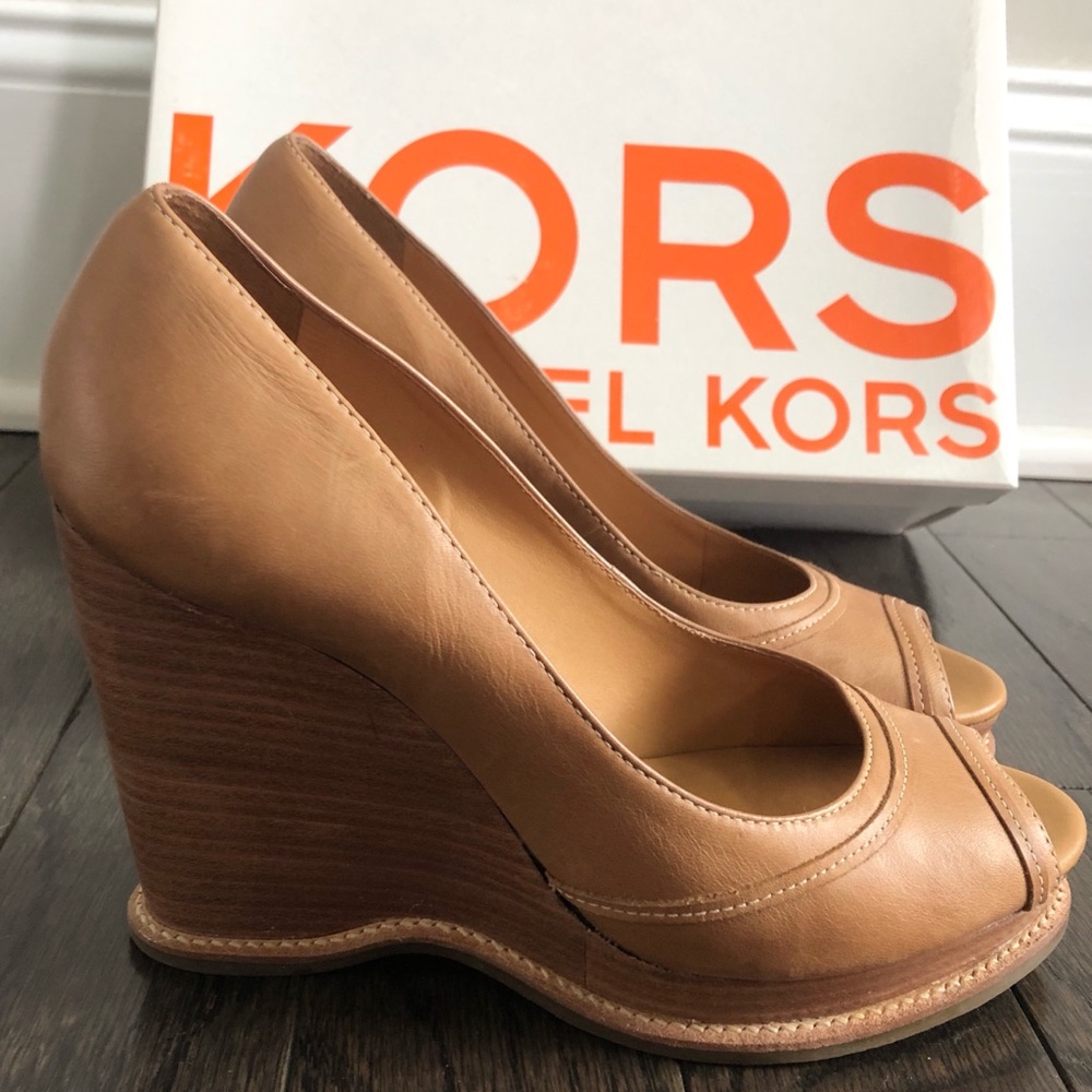 Michael Kors Leather Newton Peep Toe wedges
